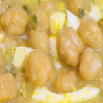 garbanzos de bote en salsa verde